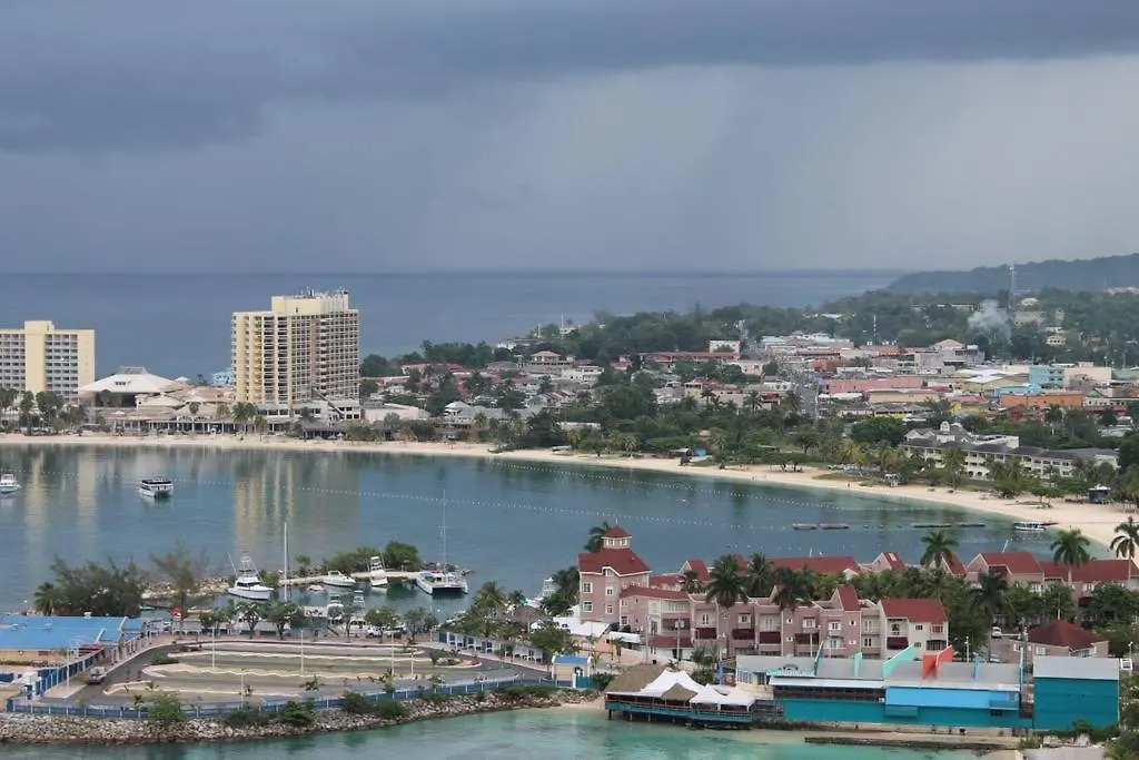 The View At Mystic Ridge Penthouse 78A Apartamento Ocho Rios 0*,  Jamaica
